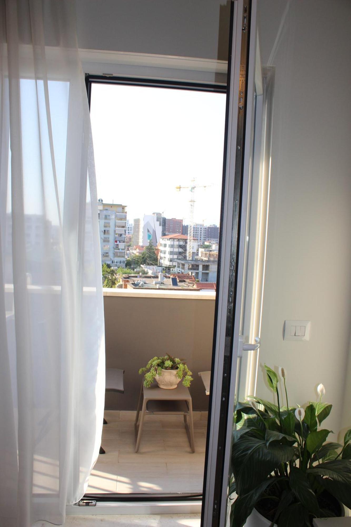 Delight Apartment Tirana Exteriör bild